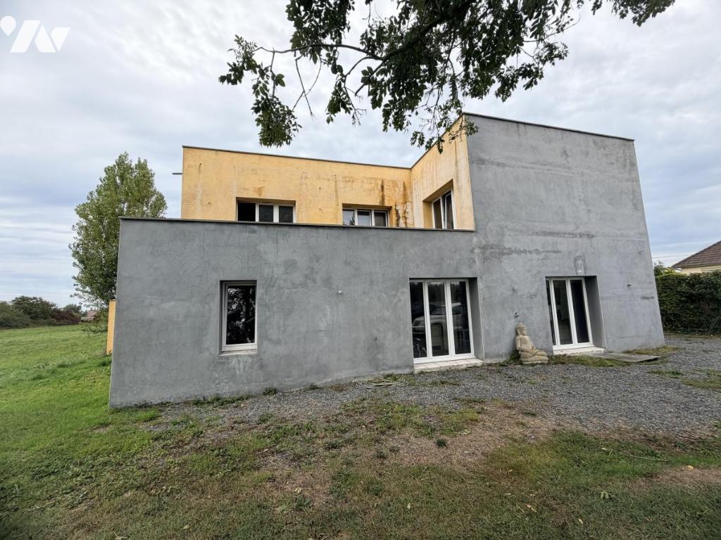 Maison 4 pièces 105 m² · à Port-en-Bessin-Huppain · 105 m² · 350 000 €