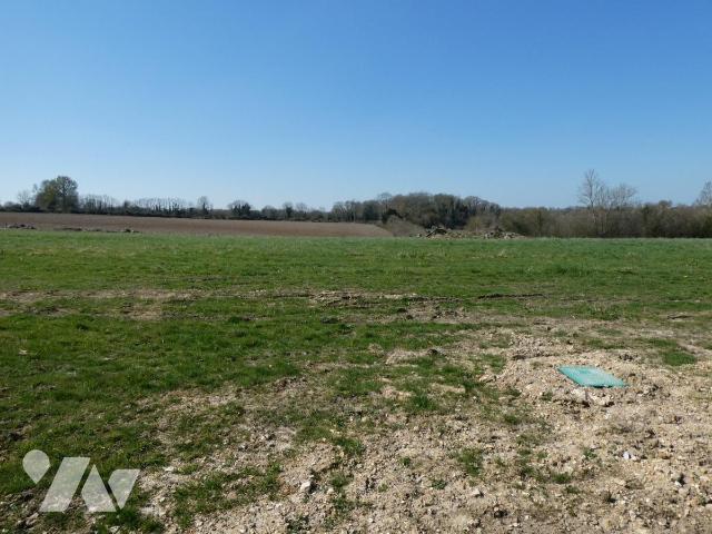 Terrain 1771 m² · à Manerbe · 1 771 m² · 86 360 €