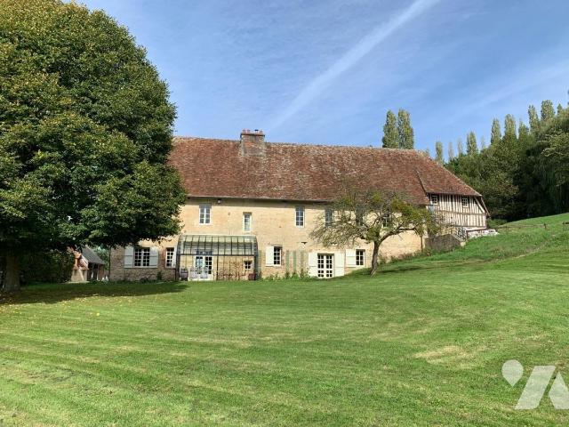Maison 11 pièces 420 m² · à Pont-l'Évêque · 420 m² · 1 070 000 €