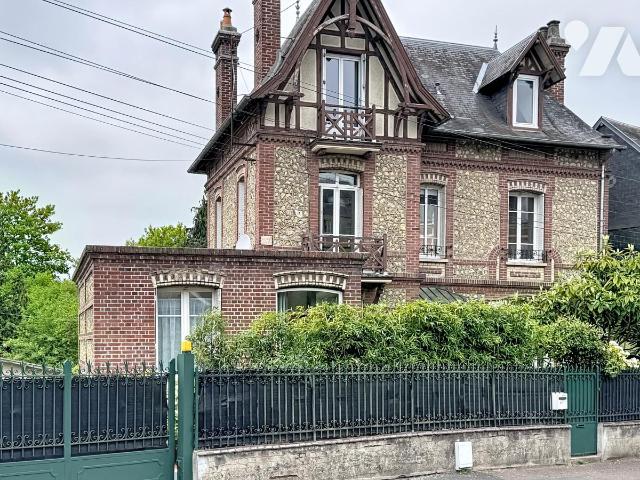Maison 7 pièces 163 m² · à Lisieux · 163 m² · 543 000 €