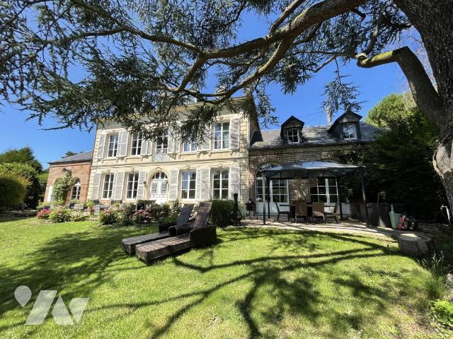 Maison 10 pièces 279 m² · à Lisieux · 279 m² · 1 150 000 €