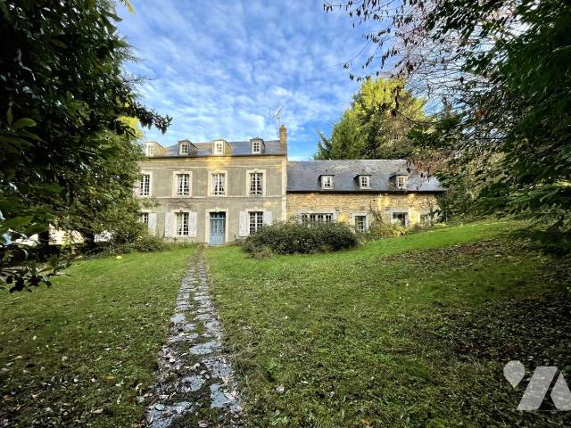 Maison 12 pièces 274 m² · à Cambremer · 274 m² · 350 000 €