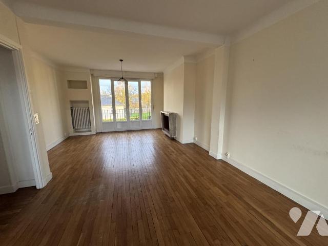 Appartement 112 m² · à Lisieux · 112,4 m² · 185 000 €