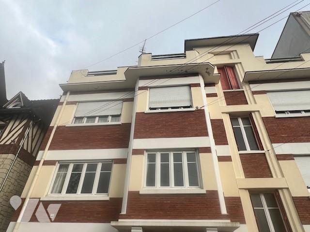 Appartement 5 pièces 111 m² · à Lisieux · 110,9 m² · 190 000 €