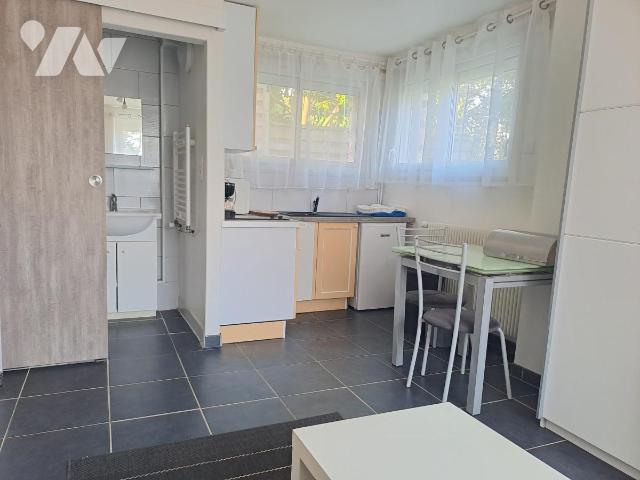 Appartement 1 pièce · à Lisieux · 420 €