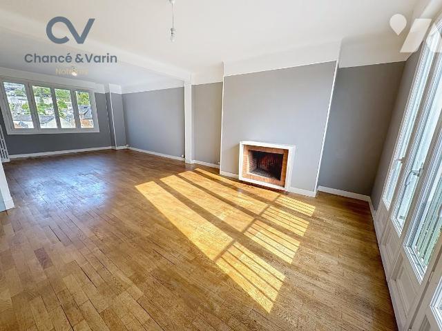 Appartement 4 pièces 107 m² · à Lisieux · 106,8 m² · 130 000 €