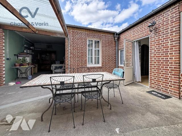 Appartement 3 pièces 77 m² · à Lisieux · 76,7 m² · 150 000 €
