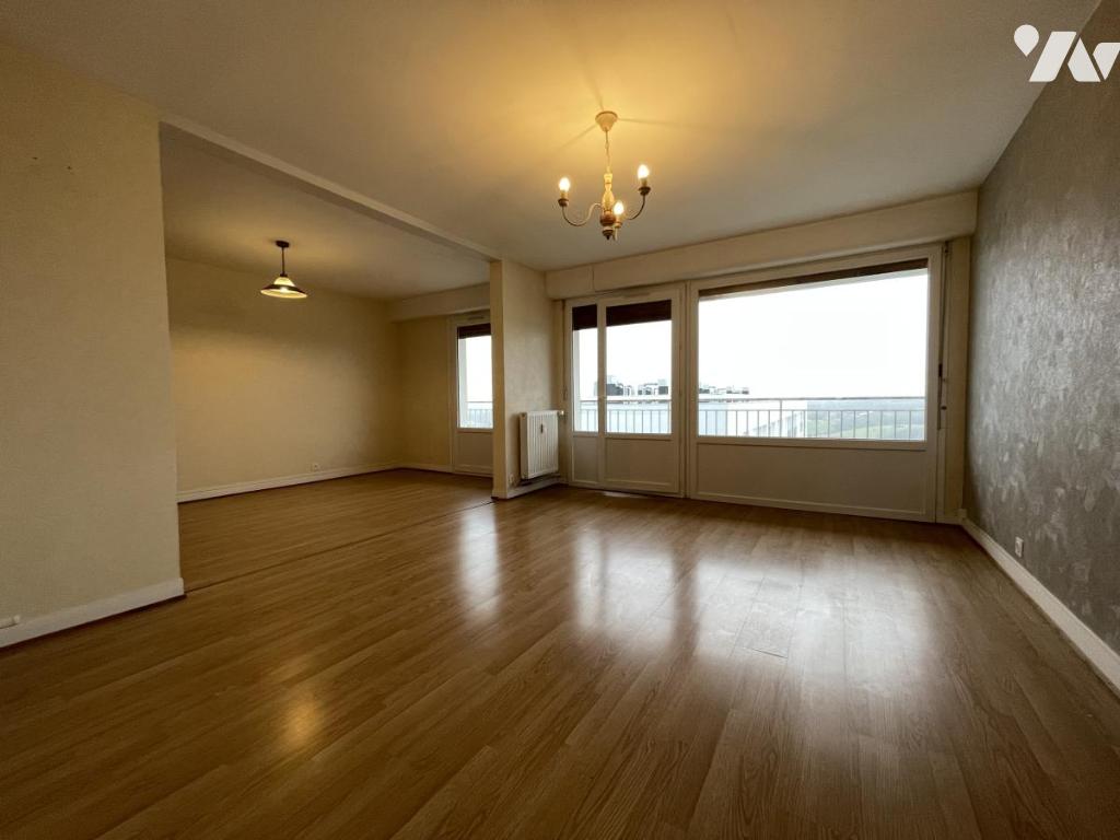 Appartement 91 m² · à Lisieux · 91,4 m² · 105 000 €