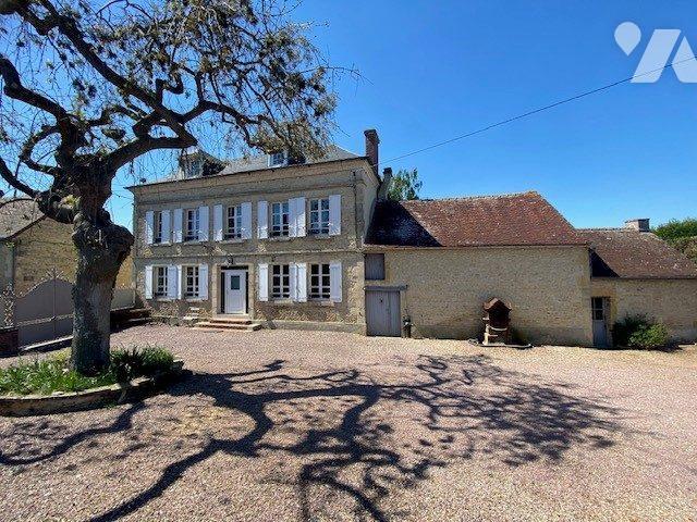Maison 8 pièces 185 m² · à Saint-Pierre-en-Auge · 185 m² · 310 000 €