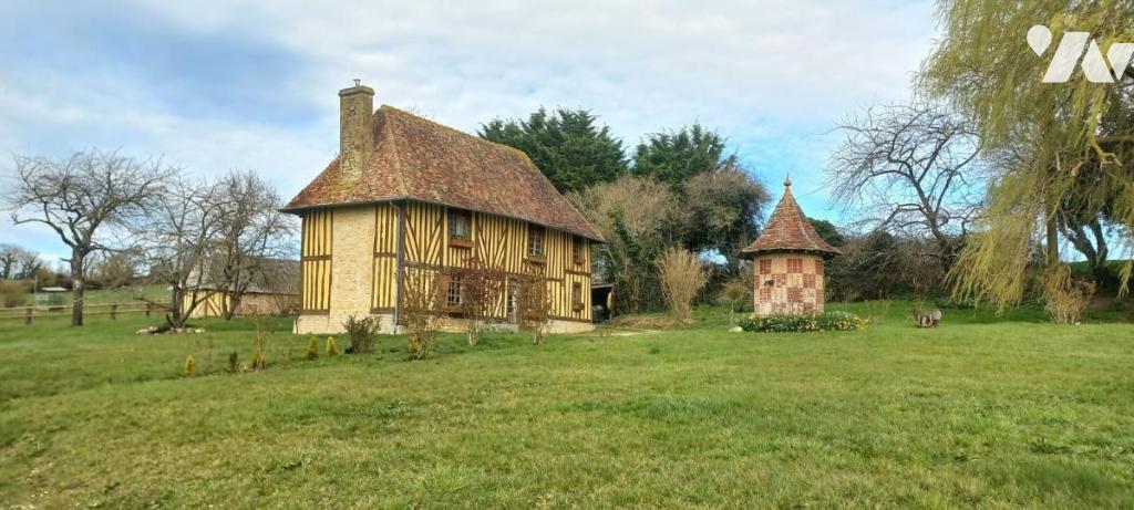 Maison 13 pièces 150 m² · à Saint-Pierre-en-Auge · 150 m² · 400 000 €