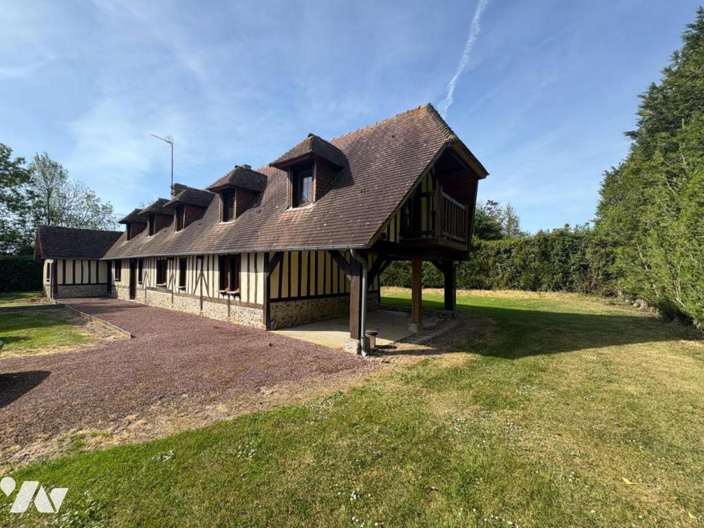 Maison 6 pièces 140 m² · à Courtonne-les-Deux-Églises · 140 m² · 215 000 €