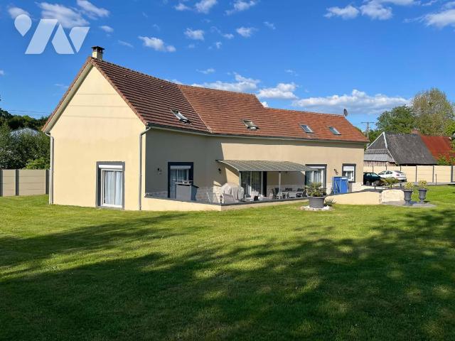 Maison 217 m² · à Danestal · 217 m² · 456 000 €