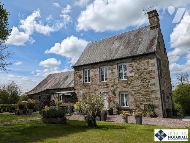 Maison 6 pièces 180 m² · à Vire Normandie · 180 m² · 900 €