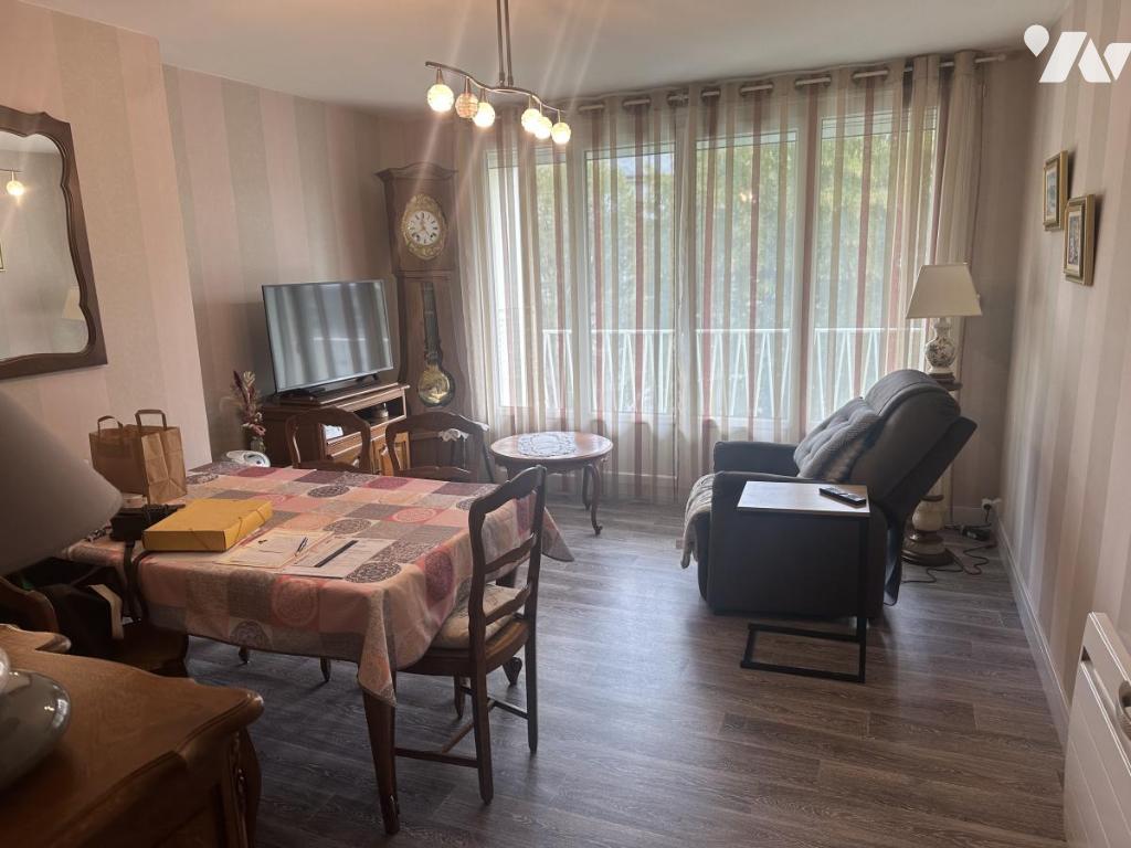Appartement 73 m² · à Vire Normandie · 73 m² · 90 000 €