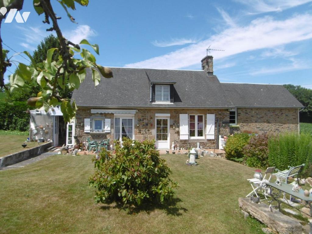 Maison 3 pièces 66 m² · à Vire Normandie · 65,5 m² · 110 000 €
