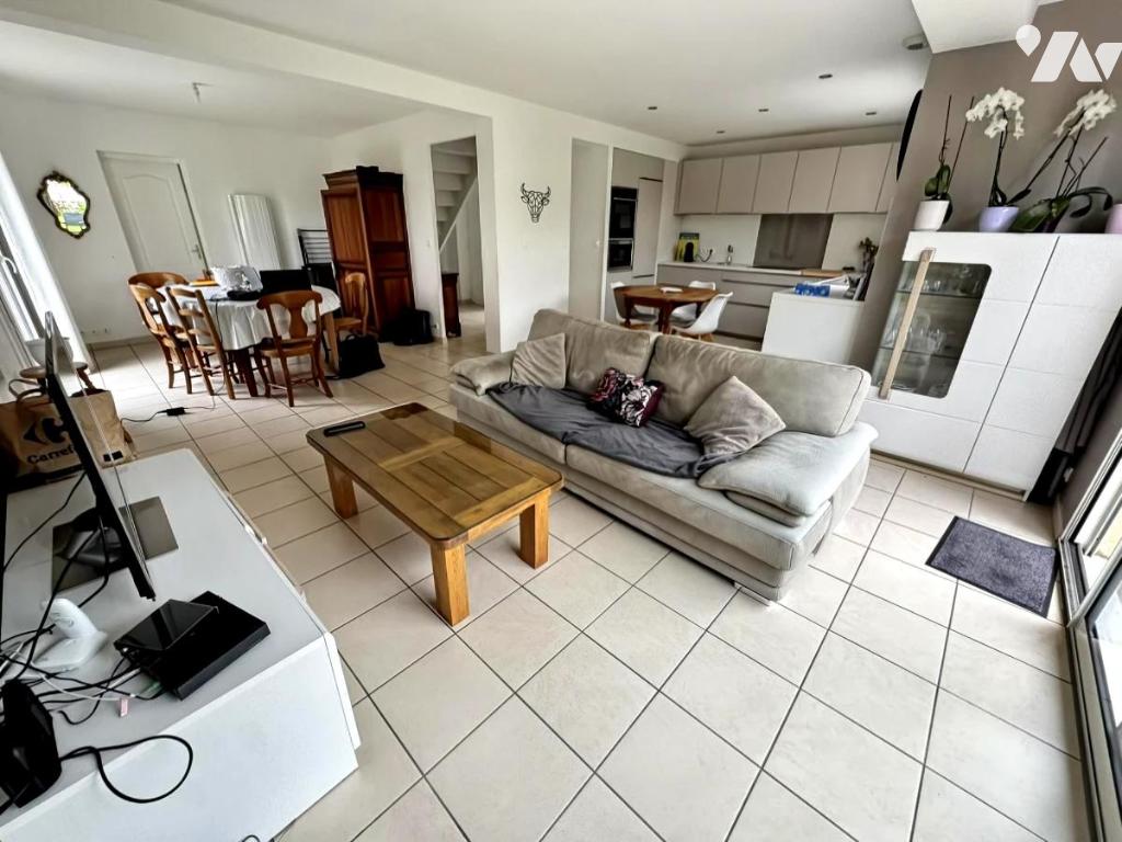 Maison 6 pièces 125 m² · à Carpiquet · 125 m² · 370 000 €