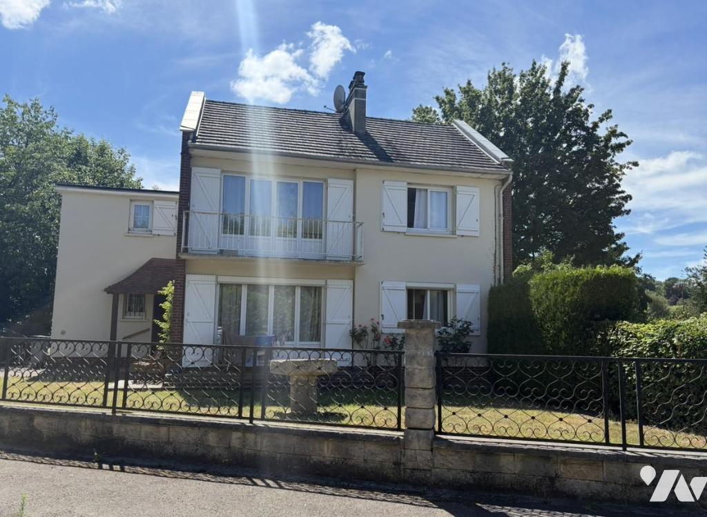 Maison 102 m² · à Saint-Martin-de-la-Lieue · 102 m² · 200 000 €