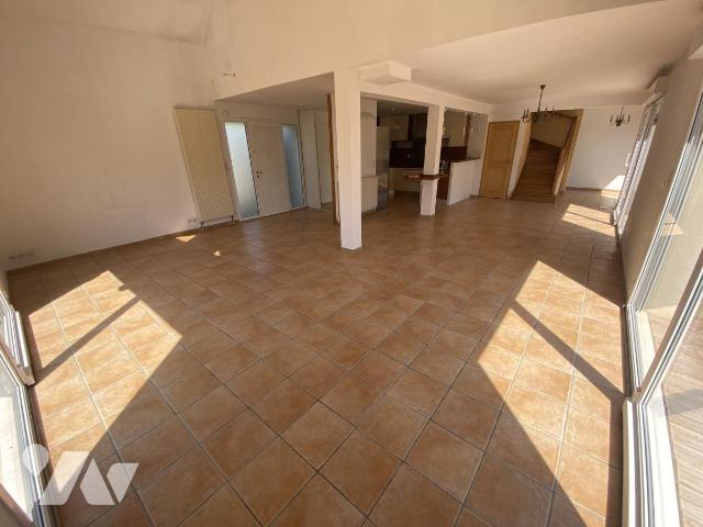 Maison 6 pièces 168 m² · à Croisilles · 168 m² · 375 000 €