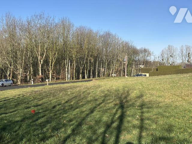 Terrain 966 m² · à Vire Normandie · 966 m² · 47 500 €