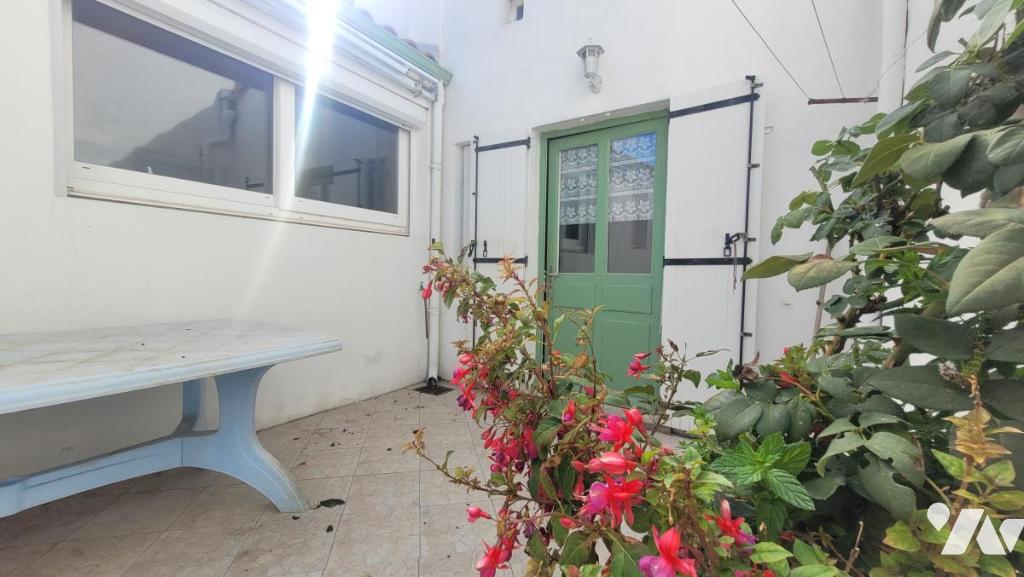 Maison 4 pièces 136 m² · à Courçon · 136 m² · 210 000 €