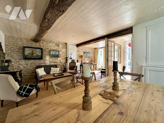 Maison 116 m² · à Saint-Martin-de-Ré · 115,5 m² · 901 070 €