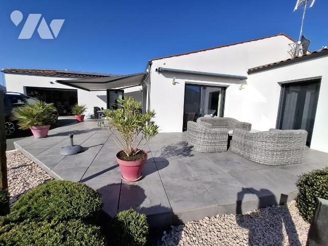 Maison 6 pièces 140 m² · à Corme-Royal · 140 m² · 425 000 €