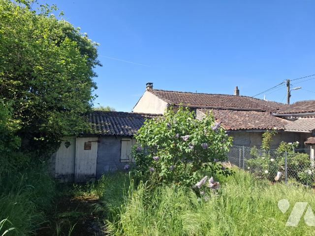 Maison 5 pièces 96 m² · à Chaniers · 96 m² · 75 000 €