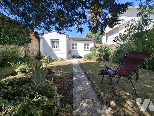 Maison 8 pièces 147 m² · à Saintes · 147 m² · 359 000 €