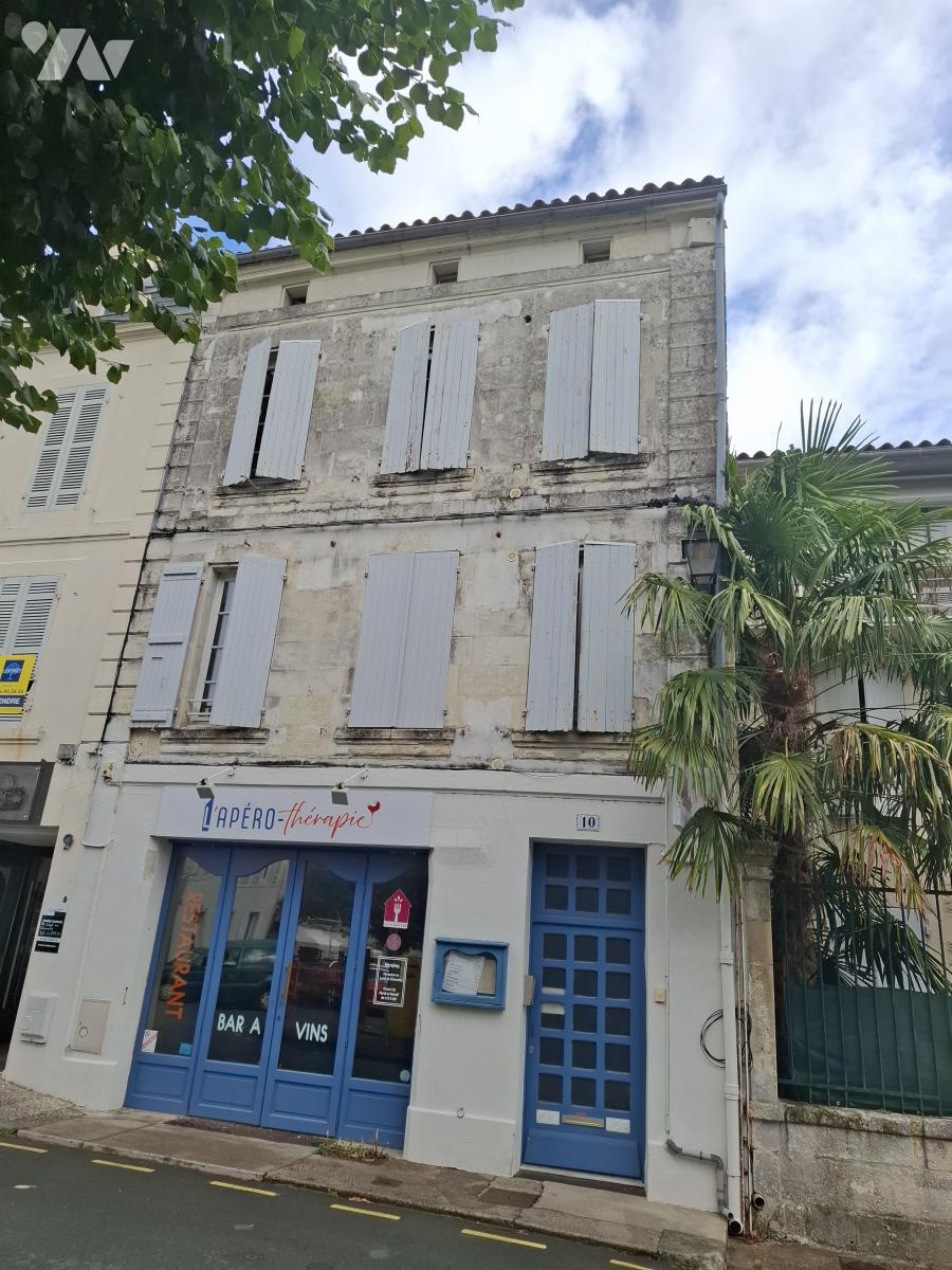 Appartement 4 pièces 96 m² · à Saintes · 96,3 m² · 170 000 €