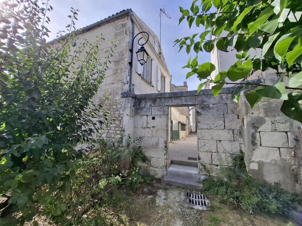 Maison 3 pièces 79 m² · à Saintes · 79 m² · 145 000 €