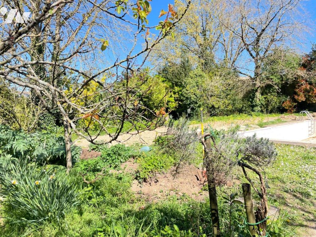Terrain 1059 m² · à Bourgneuf · 1 059 m² · 240 000 €