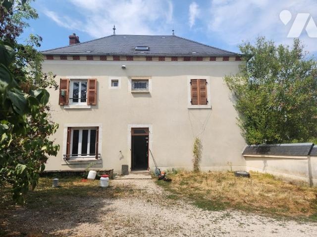 Maison 6 pièces 205 m² · à Saint-Martin-d'Auxigny · 205 m² · 250 000 €