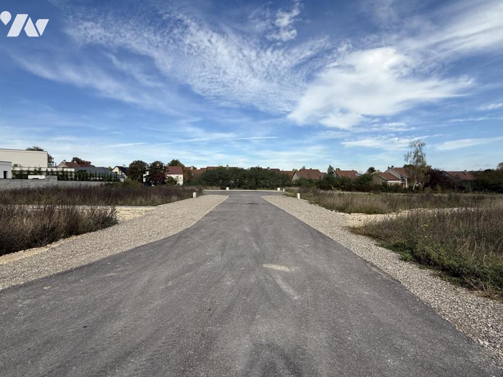 Terrain 607 m² · à Ahuy · 607 m² · 169 170 €