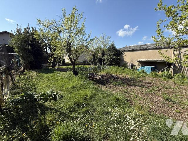 Terrain 498 m² · à Dijon · 498 m² · 235 000 €