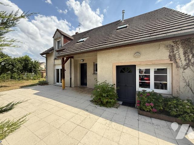Maison 7 pièces 146 m² · à Dijon · 145,7 m² · 446 500 €