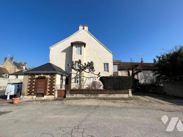 Maison 8 pièces 189 m² · à Beaune · 188,6 m² · 385 000 €