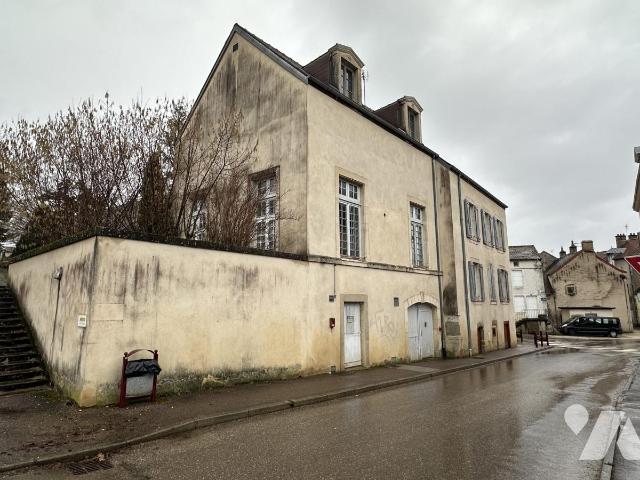 Immeuble 163 m² · à Nolay · 163 m² · 180 200 €