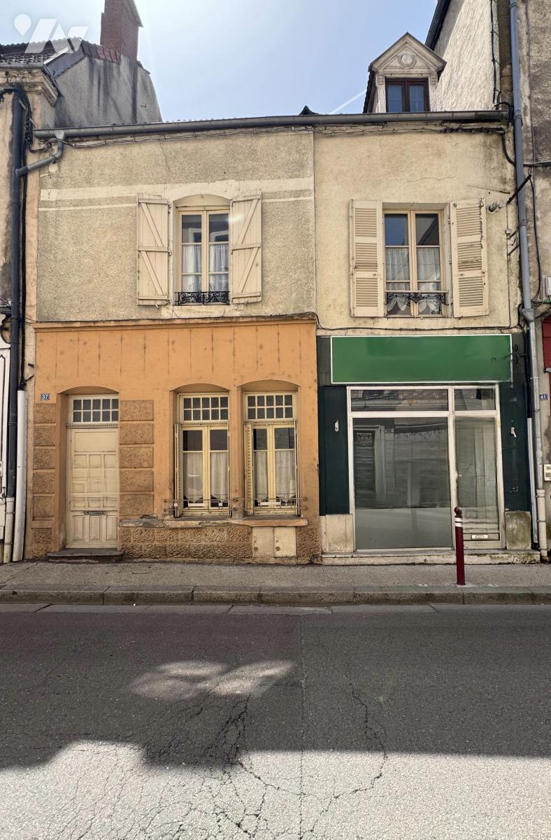 Immeuble 178 m² · à Nolay · 177,5 m² · 74 673 €