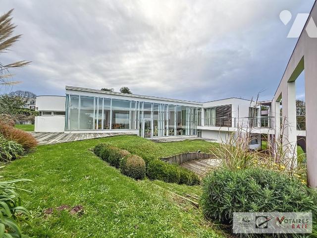 Maison 7 pièces 250 m² · à Binic-Étables-sur-Mer · 250 m² · 950 000 €
