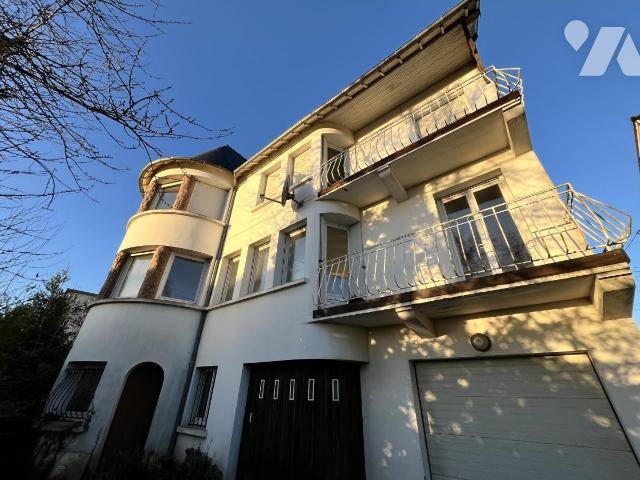 Maison 8 pièces 294 m² · à Saint-Brieuc · 294 m² · 460 000 €