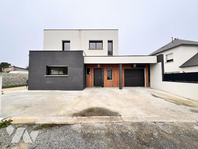 Maison 7 pièces 157 m² · à Yffiniac · 156,5 m² · 370 000 €