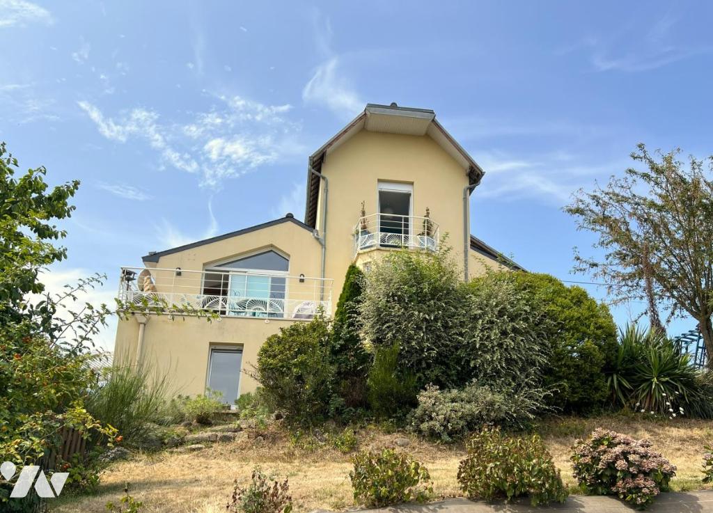 Maison 5 pièces 164 m² · à Binic-Étables-sur-Mer · 164 m² · 600 000 €