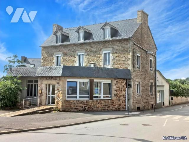 Maison 305m² — Landéhen