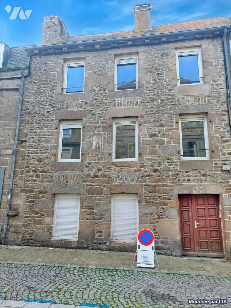 Maison 2 pièces 215 m² · à Lamballe-Armor · 215 m² · 210 000 €