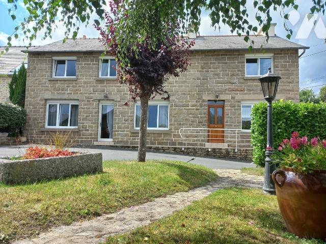 Maison 8 pièces 141 m² · à Plœuc-l'Hermitage · 141 m² · 160 000 €