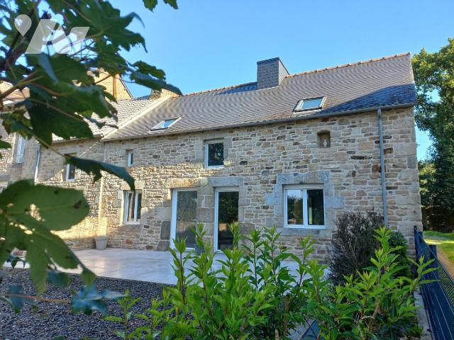 Maison 4 pièces 121 m² · à Mené · 120,9 m² · 200 000 €