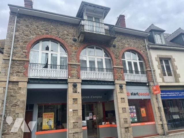 Maison 329 m² · à Lamballe-Armor · 328,9 m² · 460 000 €