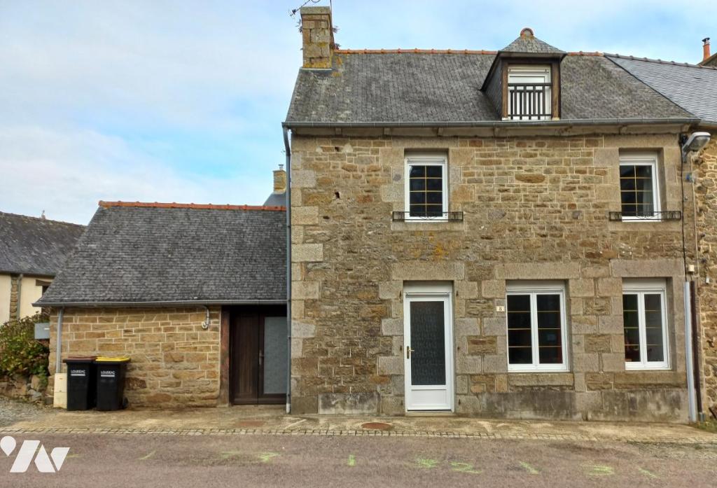 Maison 3 pièces 66 m² · au Mené · 65,7 m² · 84 000 €