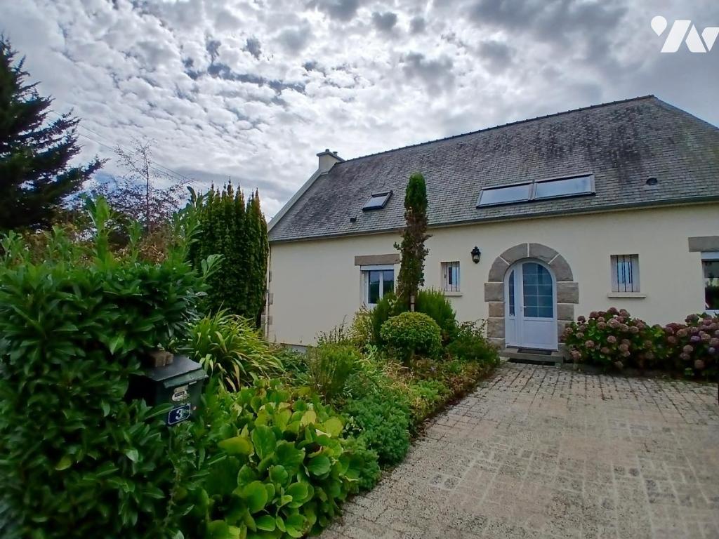 Maison 7 pièces 207 m² · à Yffiniac · 207,3 m² · 385 000 €