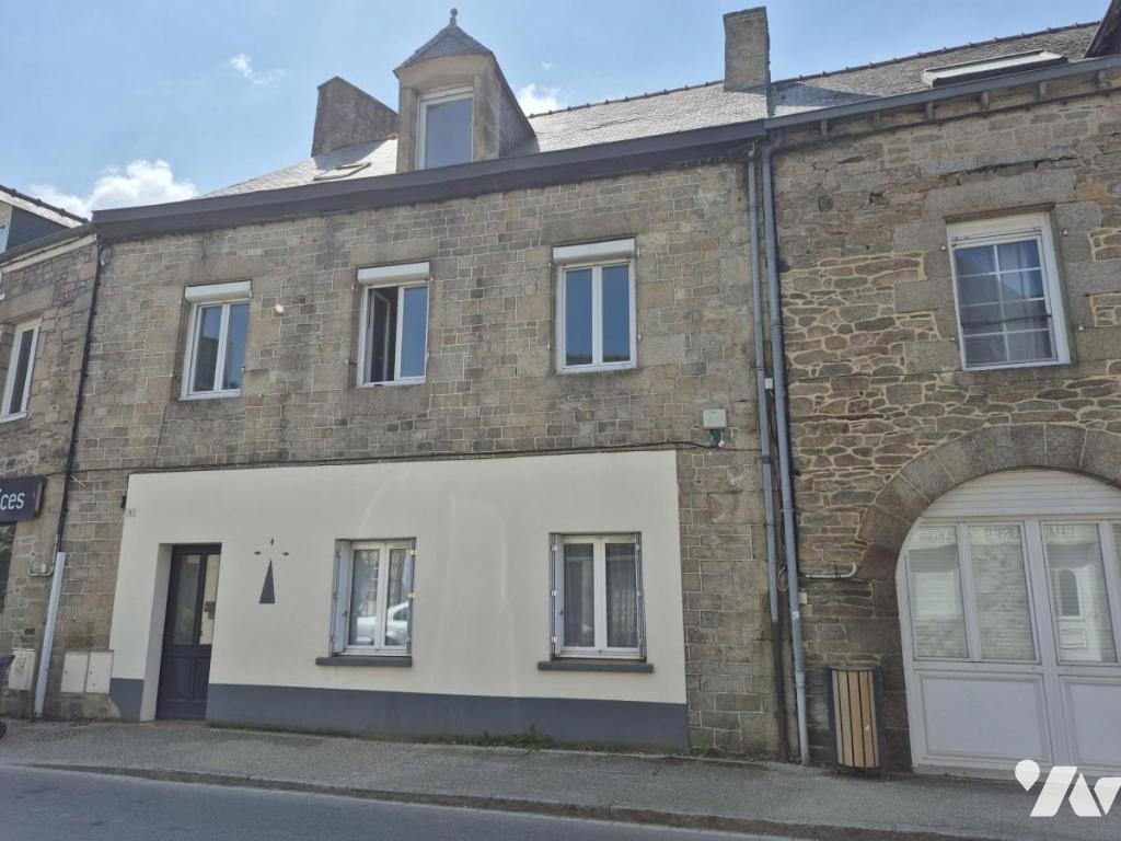 Immeuble 232 m² · à Broons · 232 m² · 265 000 €